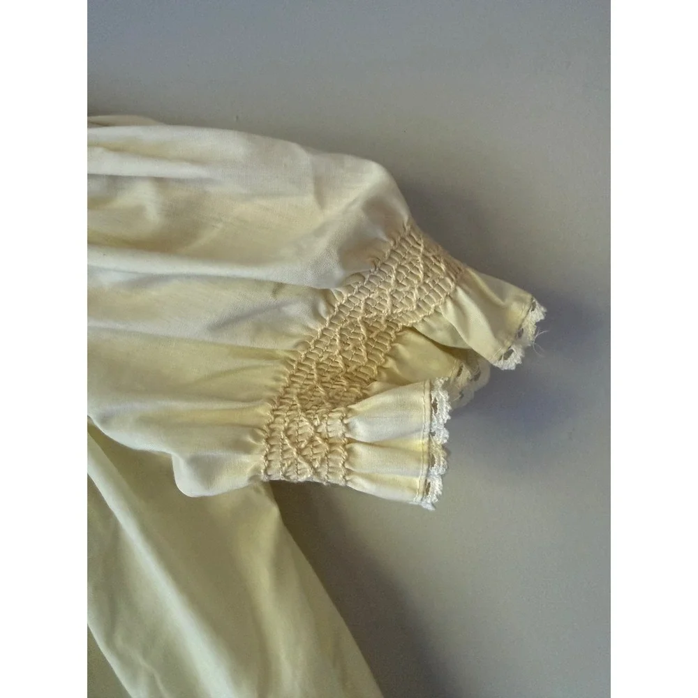 N/A vintage smocked